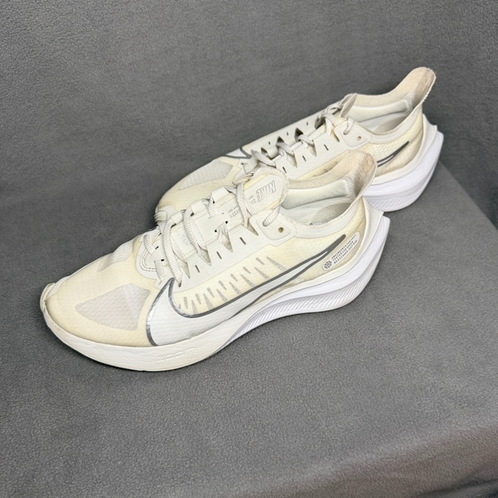 Nike Zoom Winflo 6 Womens Size 8 White Running Shoes